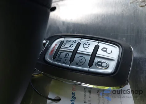 2025 Chrysler Pacifica Hybrid Select из США, поврежденный, VIN 2C4RC1S77SR565661